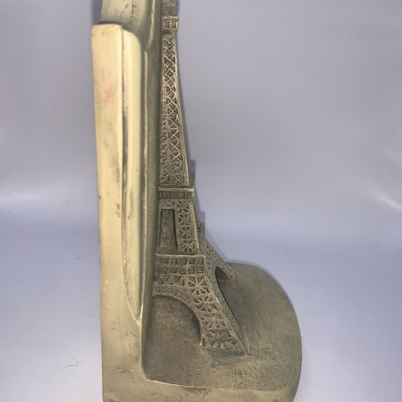 Elegant Cream Eiffel Tower Bookend - Picture 5 of 9